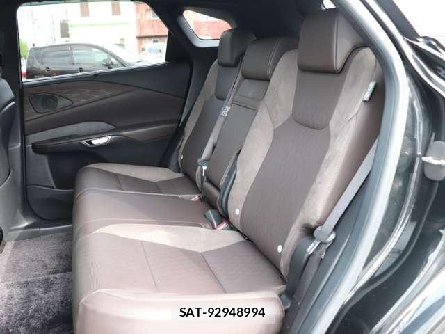 Lexus RX 2023-02 7617756-39