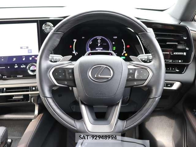 Lexus RX 2023-02 7617756-43