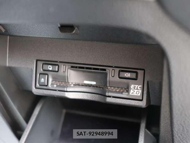 Lexus RX 2023-02 7617756-59