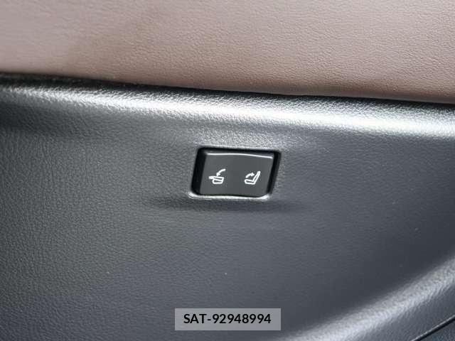 Lexus RX 2023-02 7617756-63