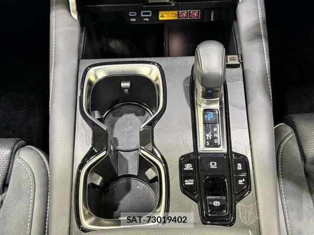 Lexus RX 2023-06 7877463-16