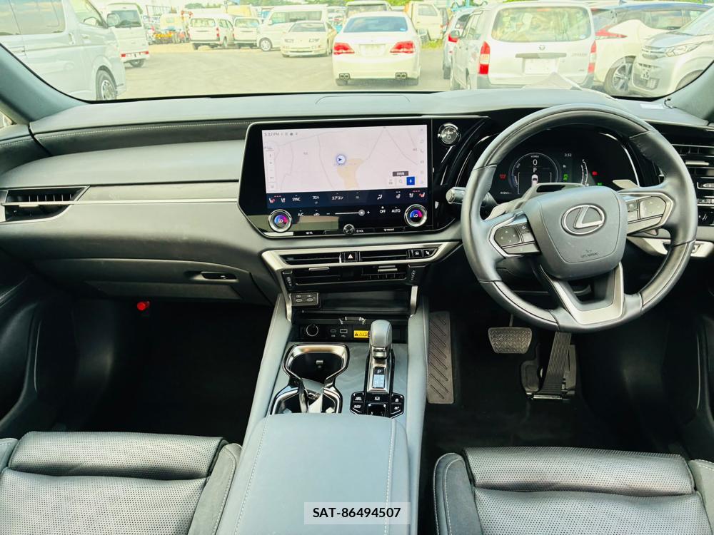 Lexus RX 2023-05 7358572-12