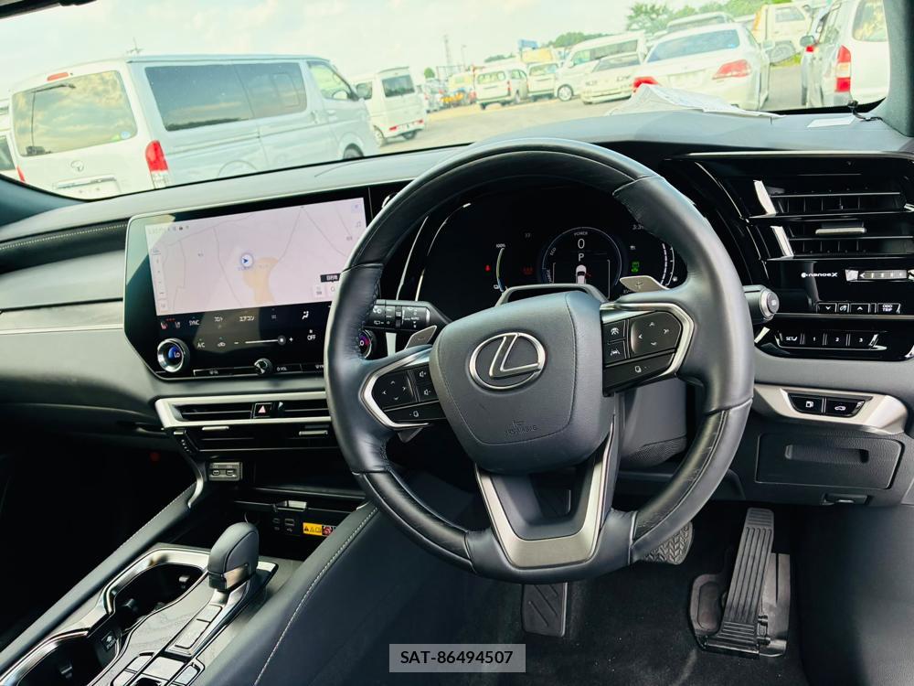 Lexus RX 2023-05 7358572-14