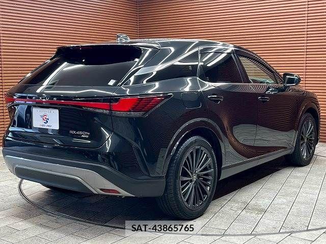 Lexus RX 2023-08 7962472-15