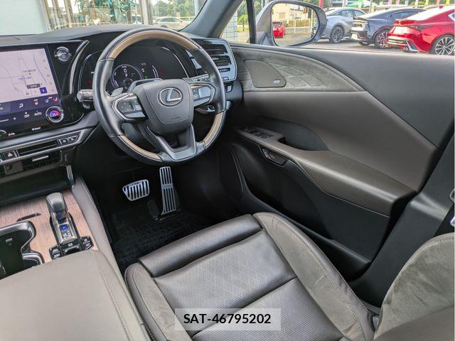 Lexus RX 2023-07 8131064-16