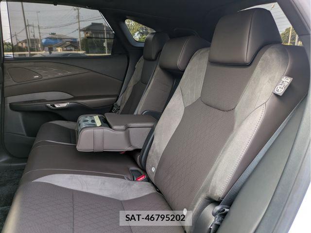 Lexus RX 2023-07 8131064-25