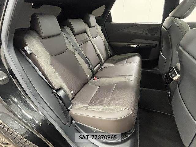 Lexus RX 2023-08 8336615-11