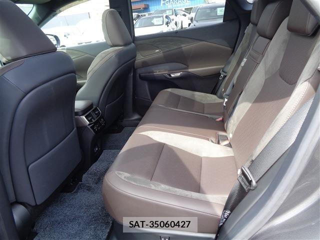 Lexus RX 2023-05 8366794-11