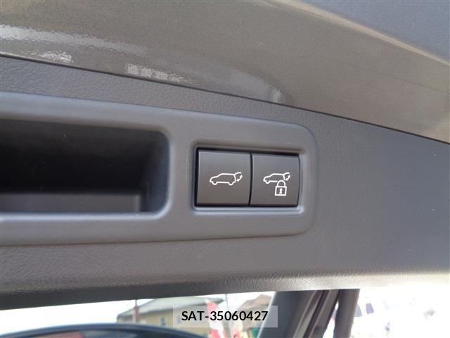 Lexus RX 2023-05 8366794-20