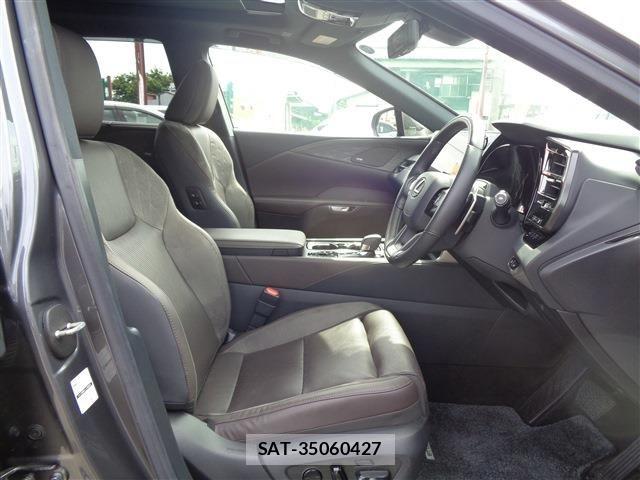 Lexus RX 2023-05 8366794-21
