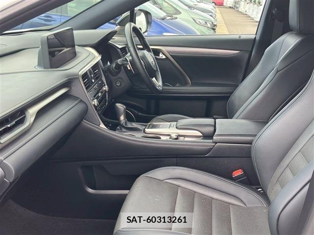 Lexus RX 2022-07 1222497-13