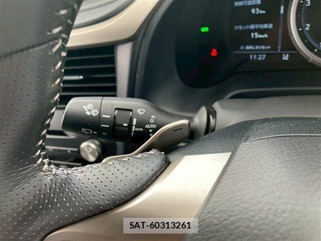 Lexus RX 2022-07 1222497-23