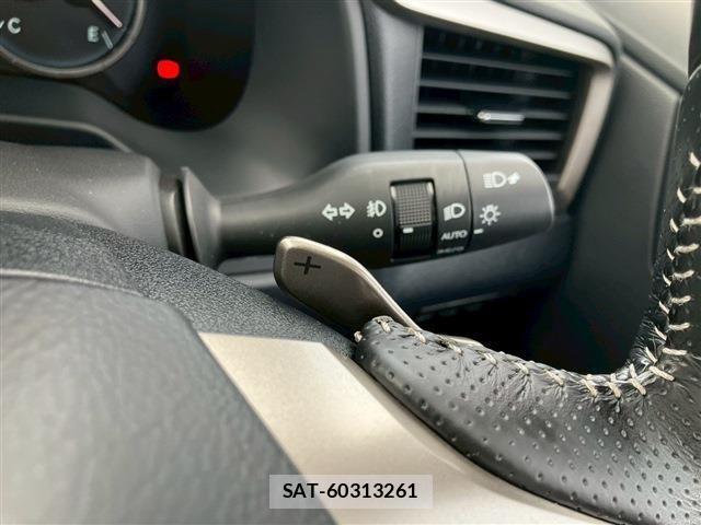 Lexus RX 2022-07 1222497-24
