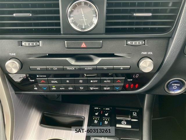 Lexus RX 2022-07 1222497-27