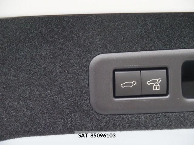 Lexus RX 2022-08 4755119-17