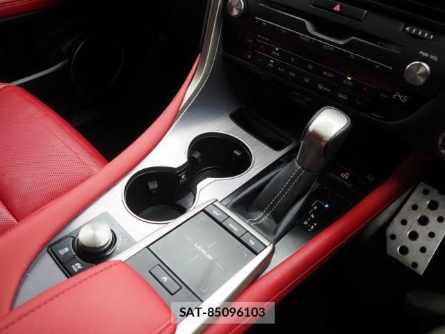 Lexus RX 2022-08 4755119-27