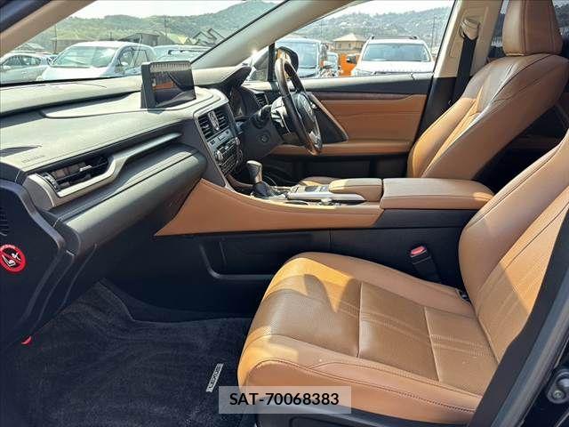 Lexus RX 2020-11 6011909-17