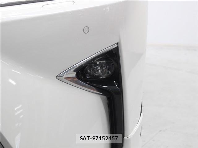 Lexus RX 2017-03 6011910-15
