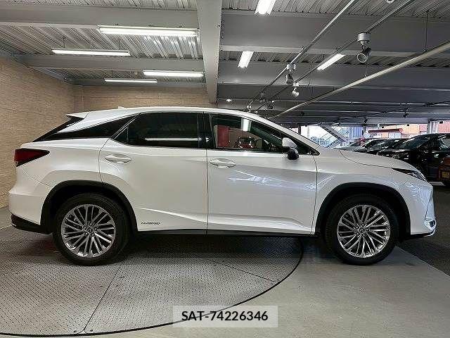 Lexus RX 2022-05 6216516-17