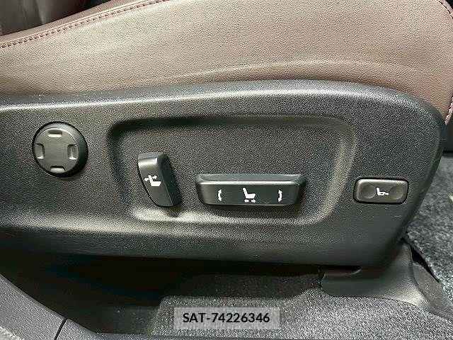 Lexus RX 2022-05 6216516-6