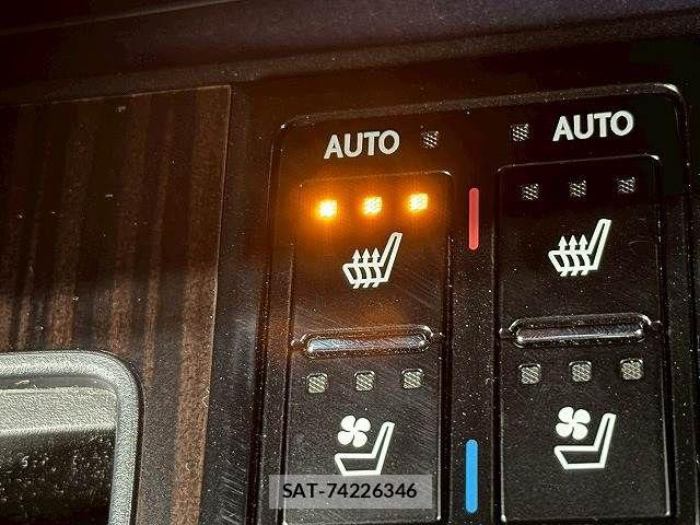 Lexus RX 2022-05 6216516-7