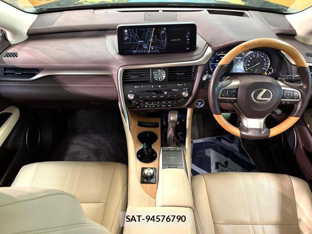Lexus RX 2019-09 6305022-1