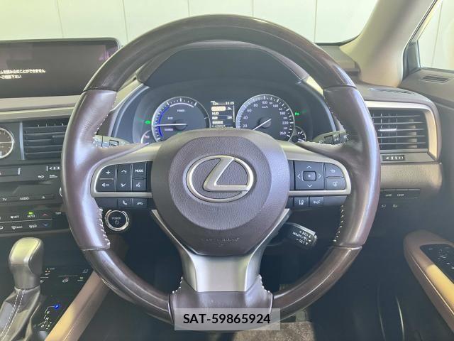 Lexus RX 2017-10 6612943-11