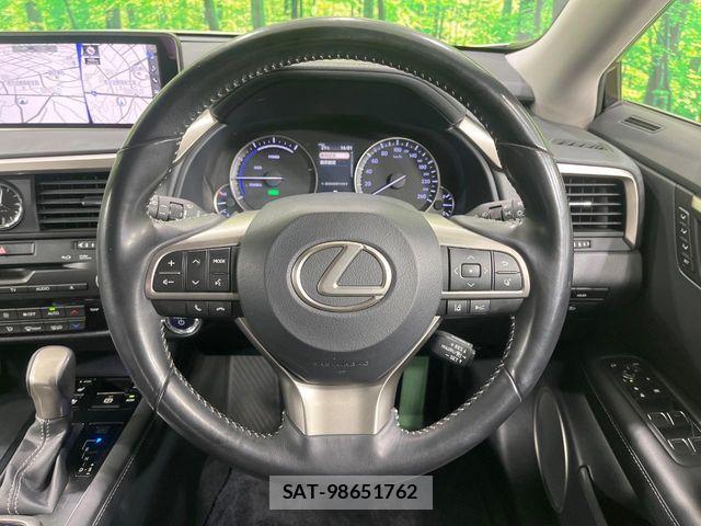 Lexus RX 2016-10 6815756-12