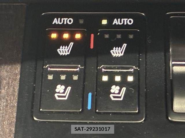 Lexus RX 2021-07 6815753-9
