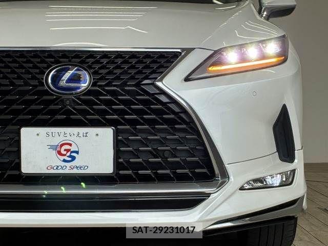 Lexus RX 2021-07 6815753-17