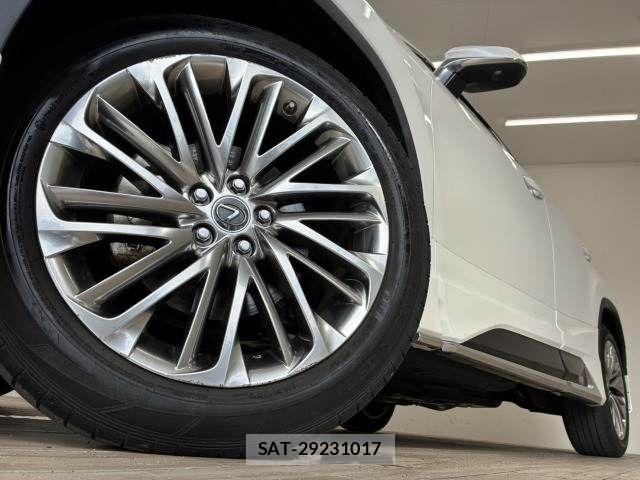 Lexus RX 2021-07 6815753-18