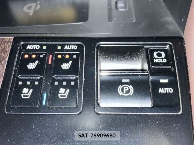 Lexus RX 2018-04 6907852-14