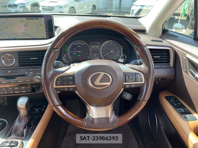 Lexus RX 2018-07 7020794-10