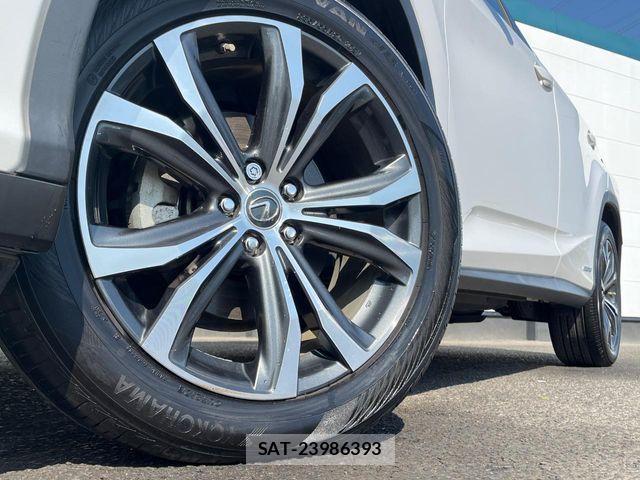 Lexus RX 2018-07 7020794-12