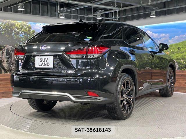 Lexus RX 2021-03 7221135-16