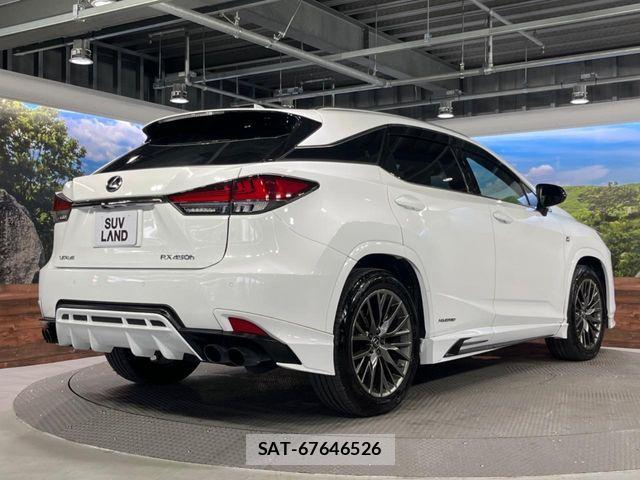 Lexus RX 2021-07 7221137-16
