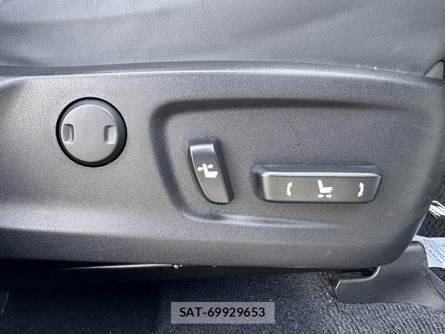 Lexus RX 2018-03 7251369-24