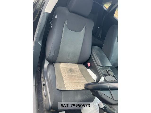 Lexus RX 2010-02 7328097-12