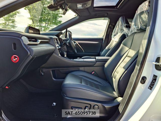 Lexus RX 2019-04 7358559-20