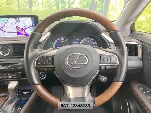 Lexus RX 2020-03 7358565-10