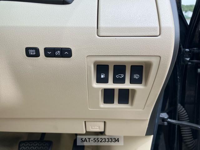 Lexus RX 2009-11 7617740-18