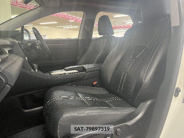 Lexus RX 2021-04 7877459-18