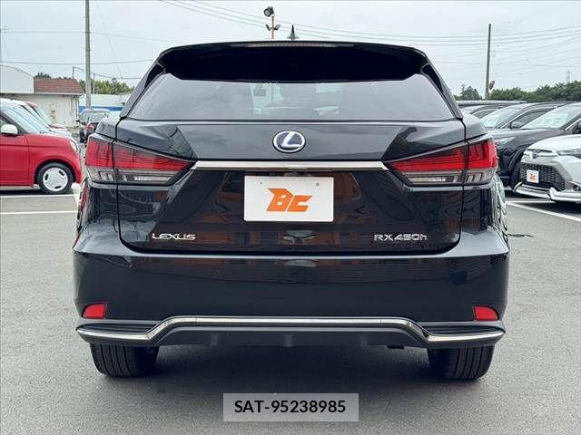 Lexus RX 2021-10 8036486-13