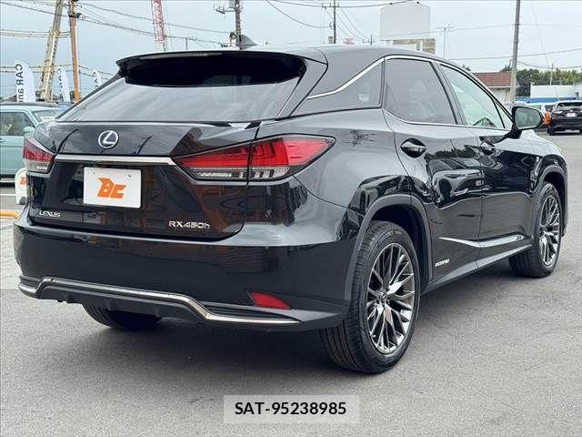 Lexus RX 2021-10 8036486-14