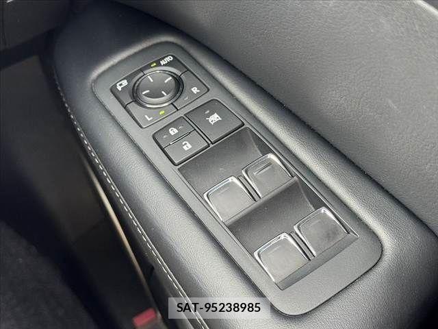 Lexus RX 2021-10 8036486-24