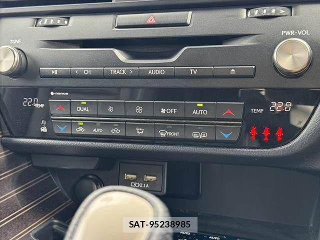 Lexus RX 2021-10 8036486-3