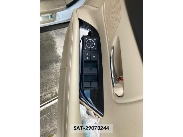 Lexus RX 2013-12 8208459-19
