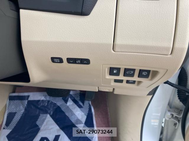 Lexus RX 2013-12 8208459-24