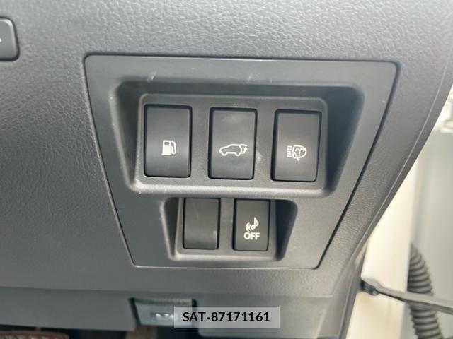 Lexus RX 2015-09 8208460-11
