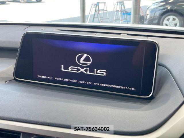 Lexus RX 2017-07 8230640-2